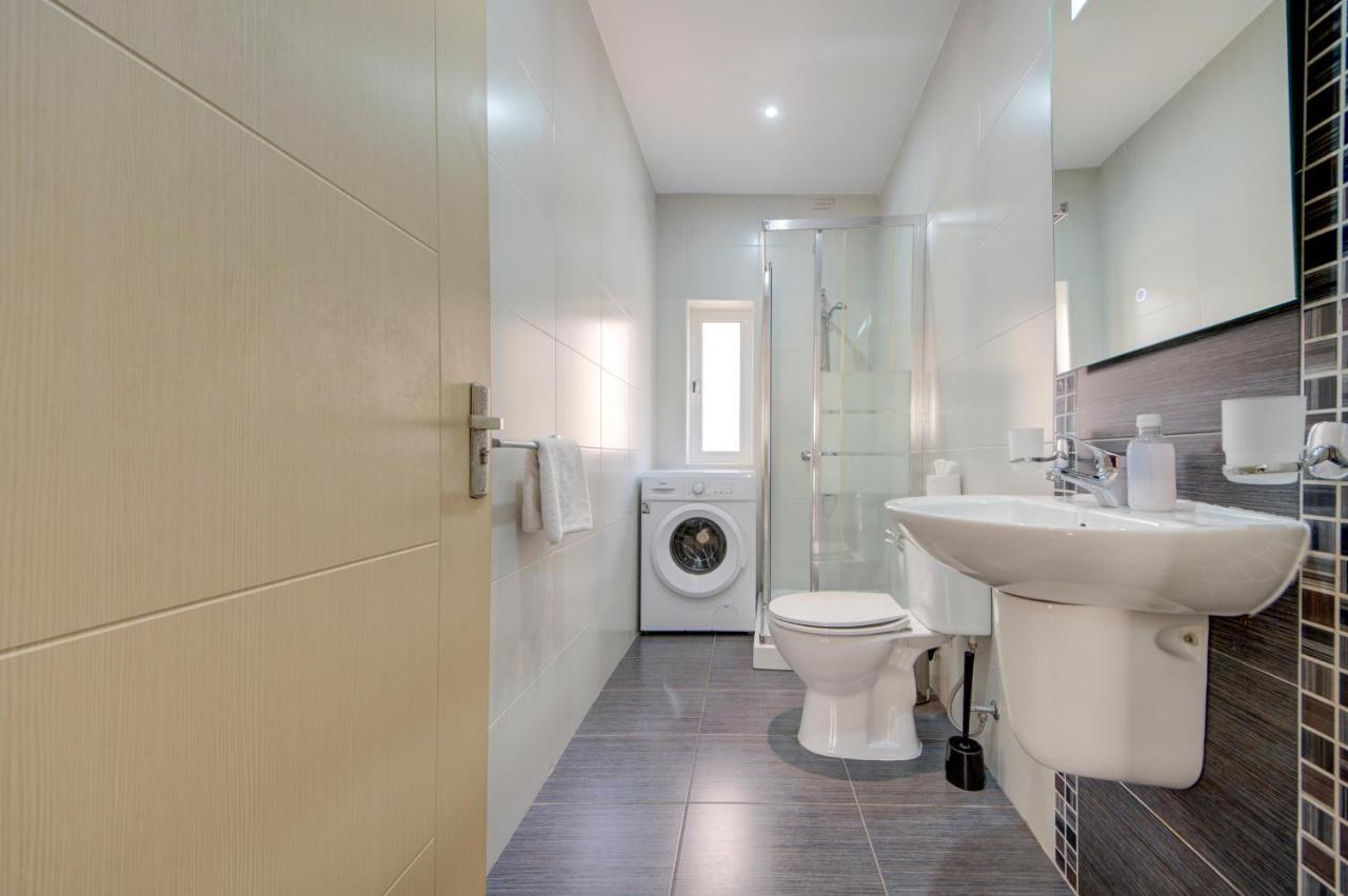 Sapphire Court 2 Bedroom Apartments By Shortletsmalta 斯利马 外观 照片